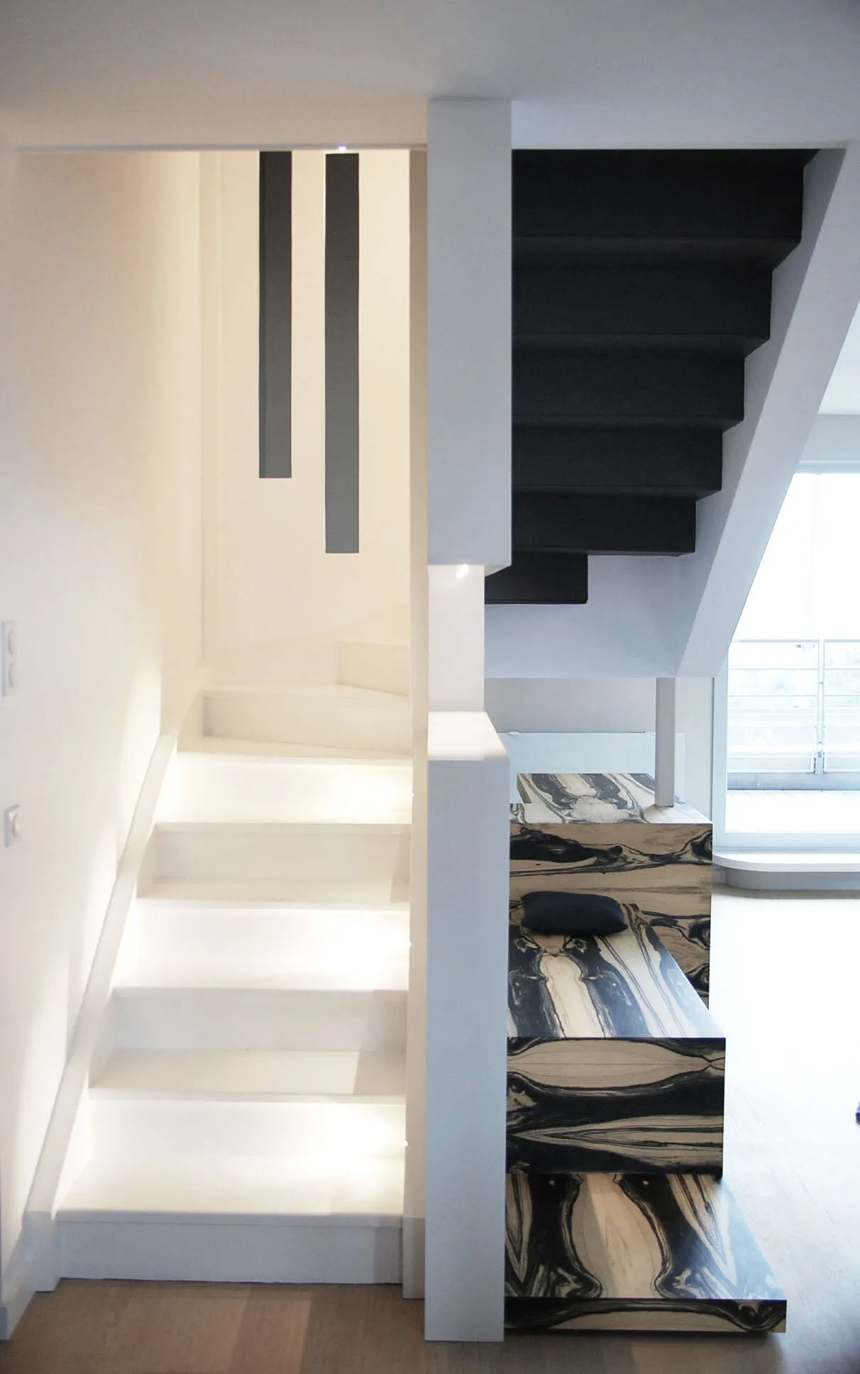 Triplex — image 02