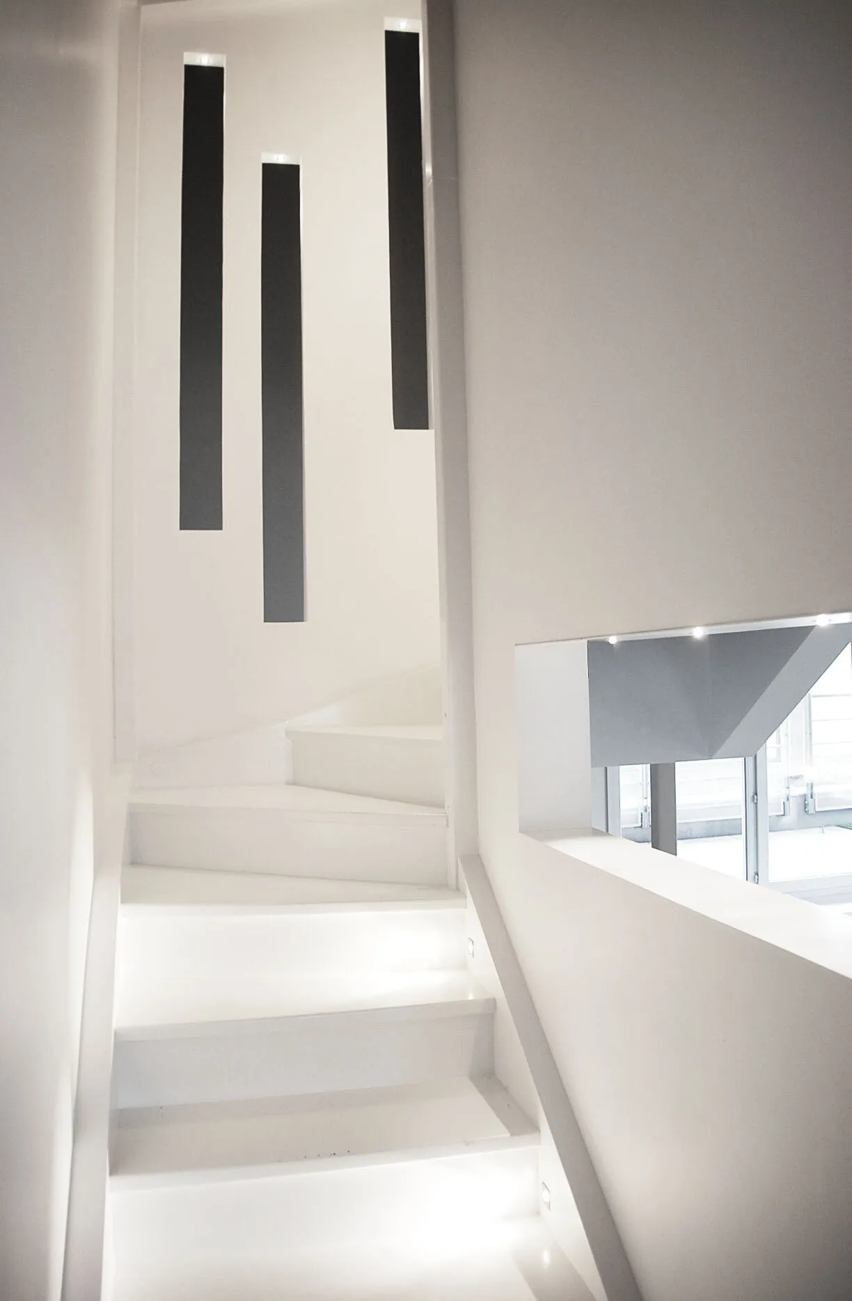 Triplex — image 03