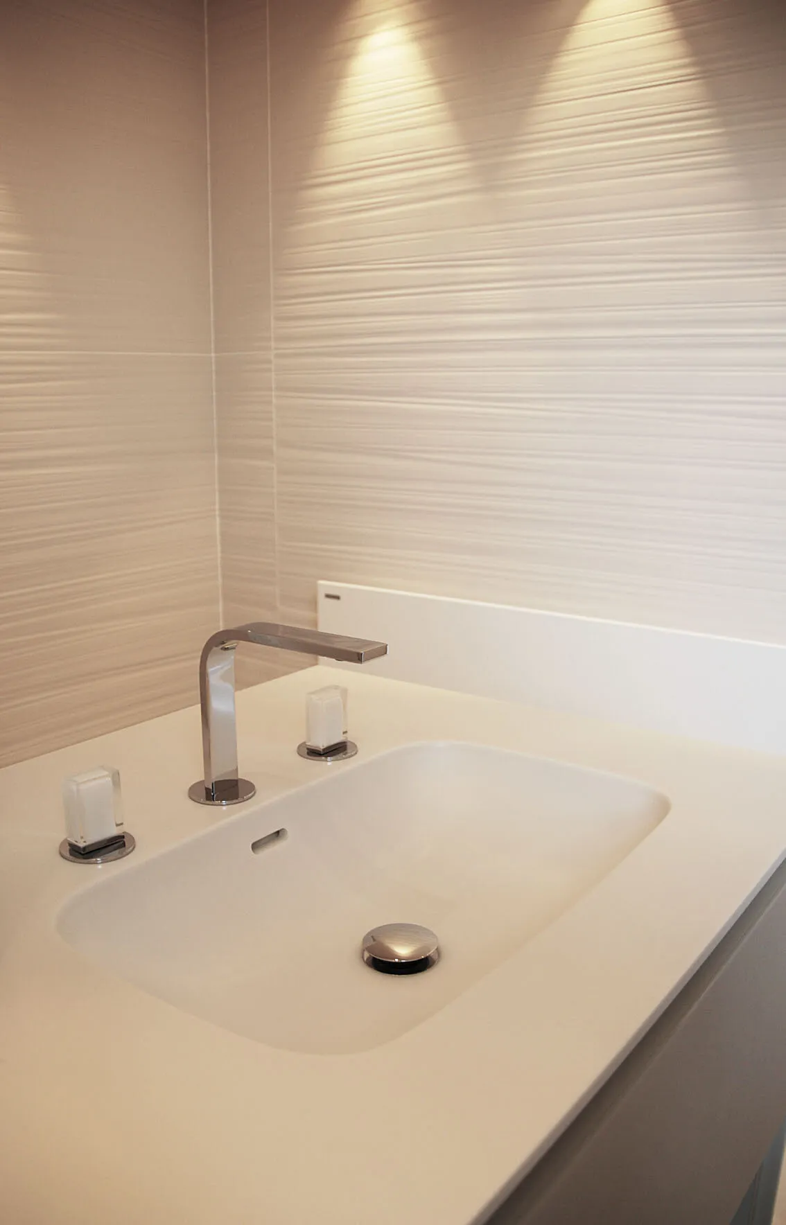 Triplex — image 07
