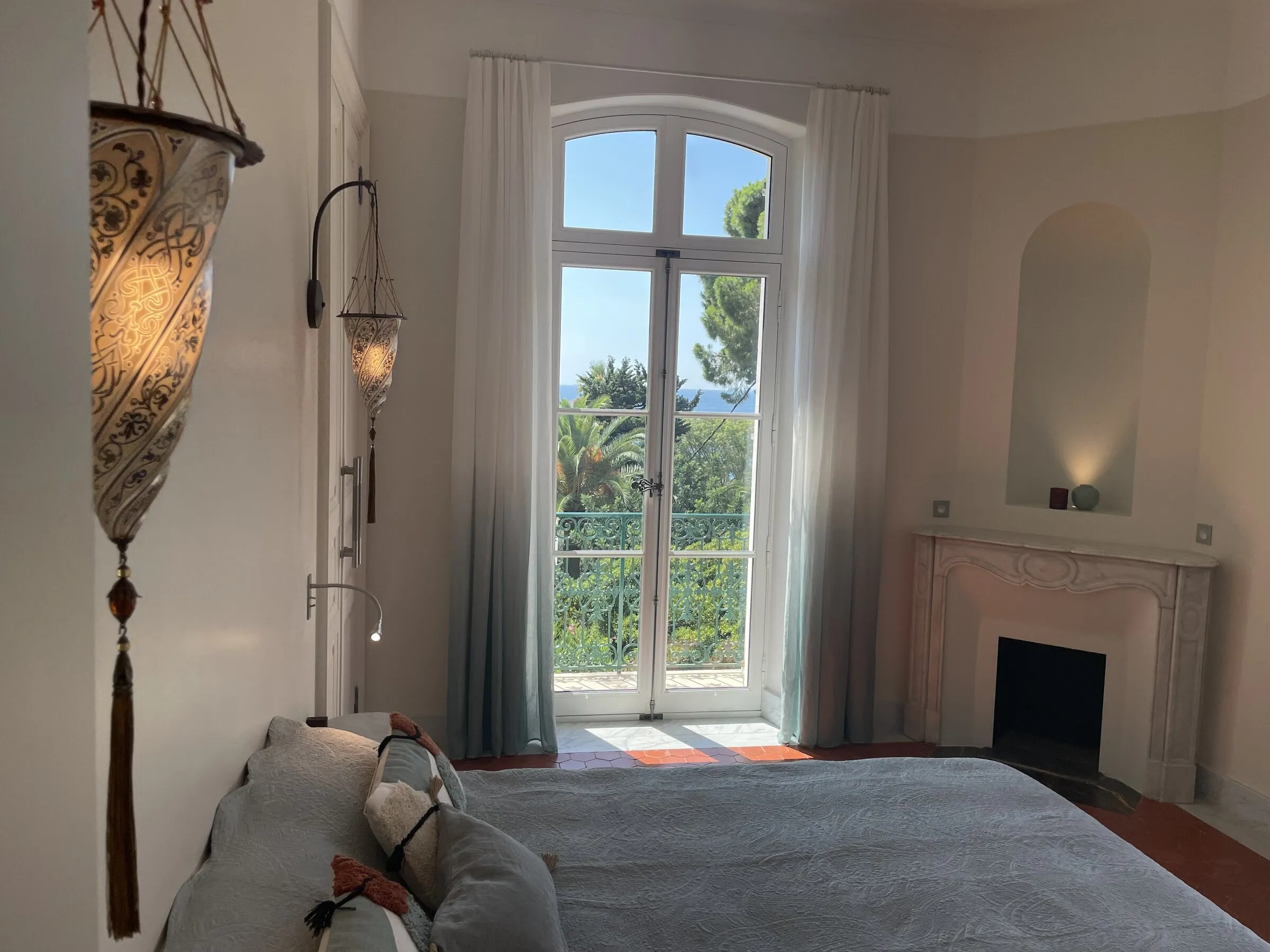 Cannes — image 30